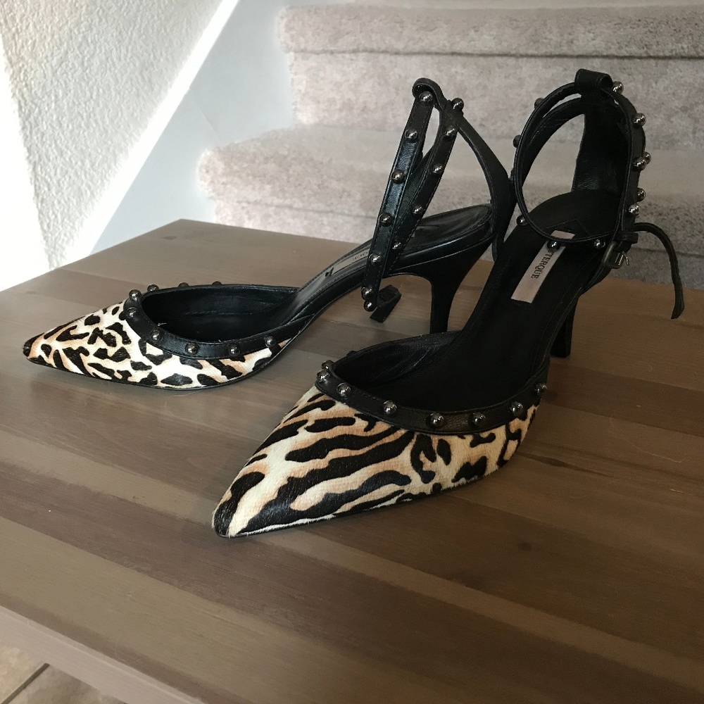 Leopard Print Studded Pointed-Toe Heels - Black/Beige